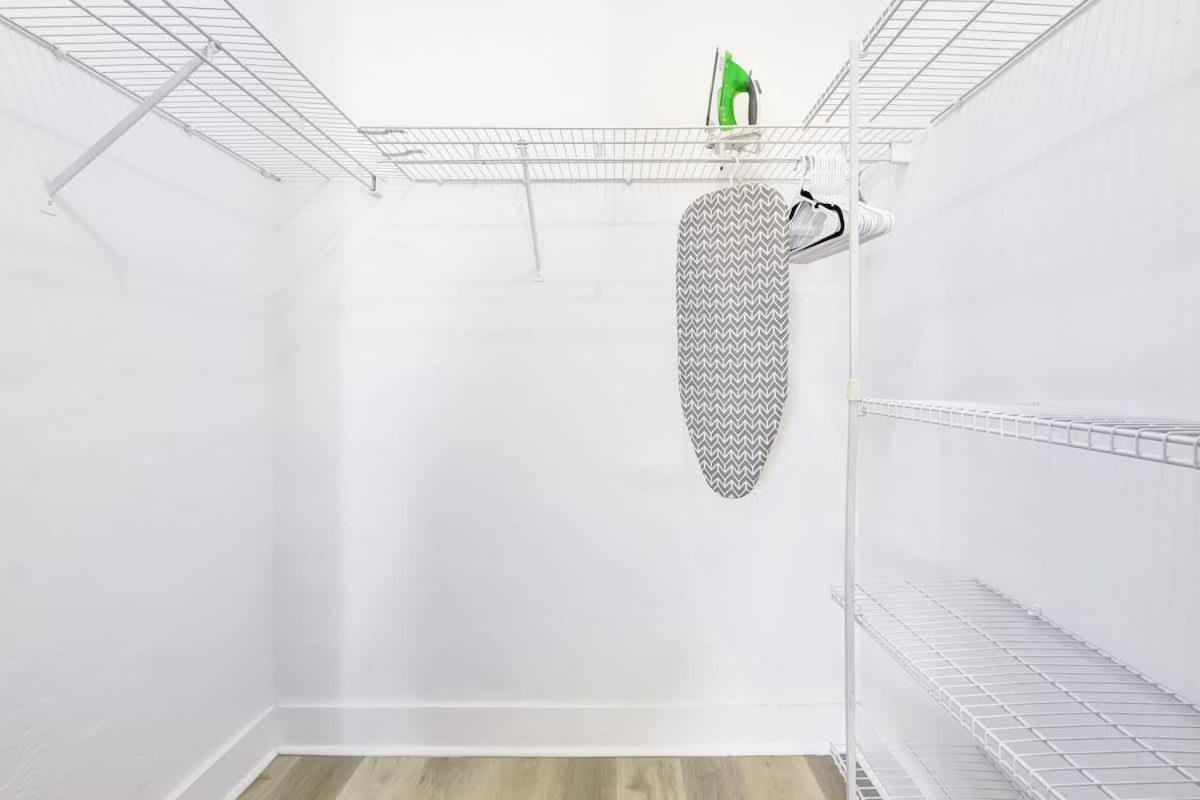 Modern Miami Beach Studio with King Bed - 4