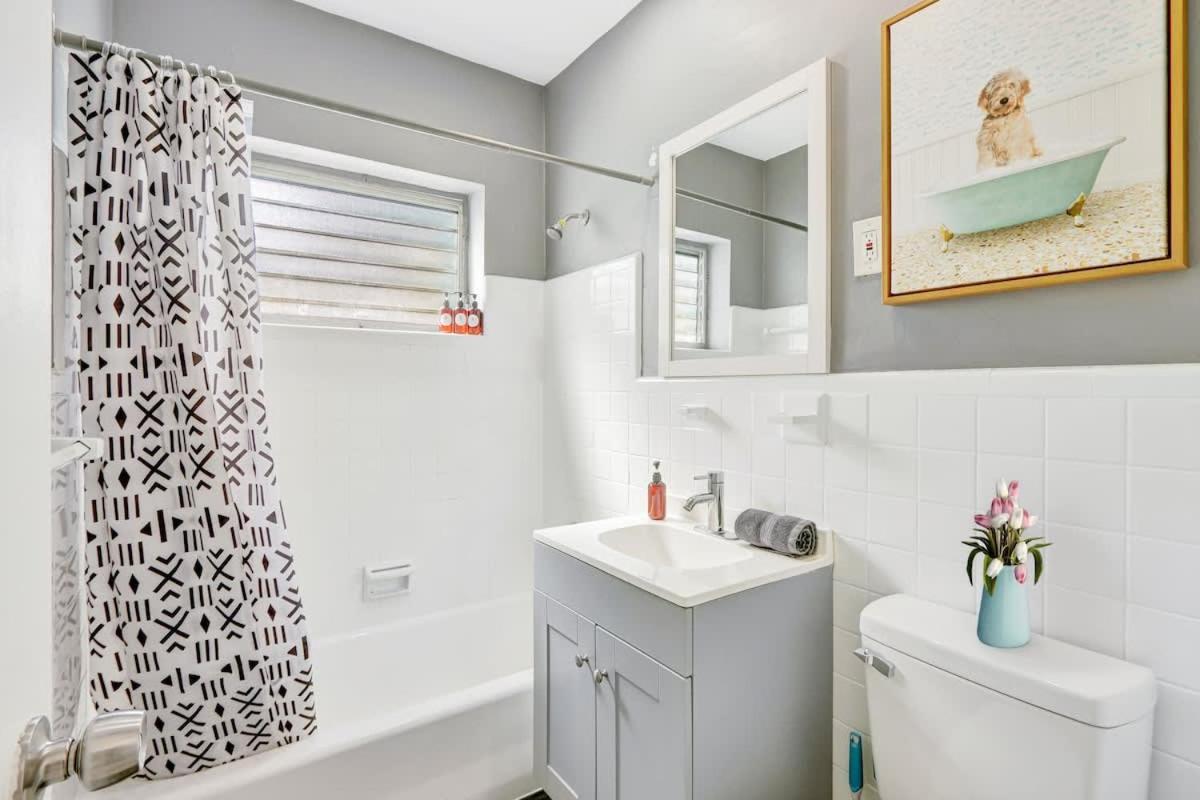 Bright 1BR Miami Beach Stay Near the Ocean - 5