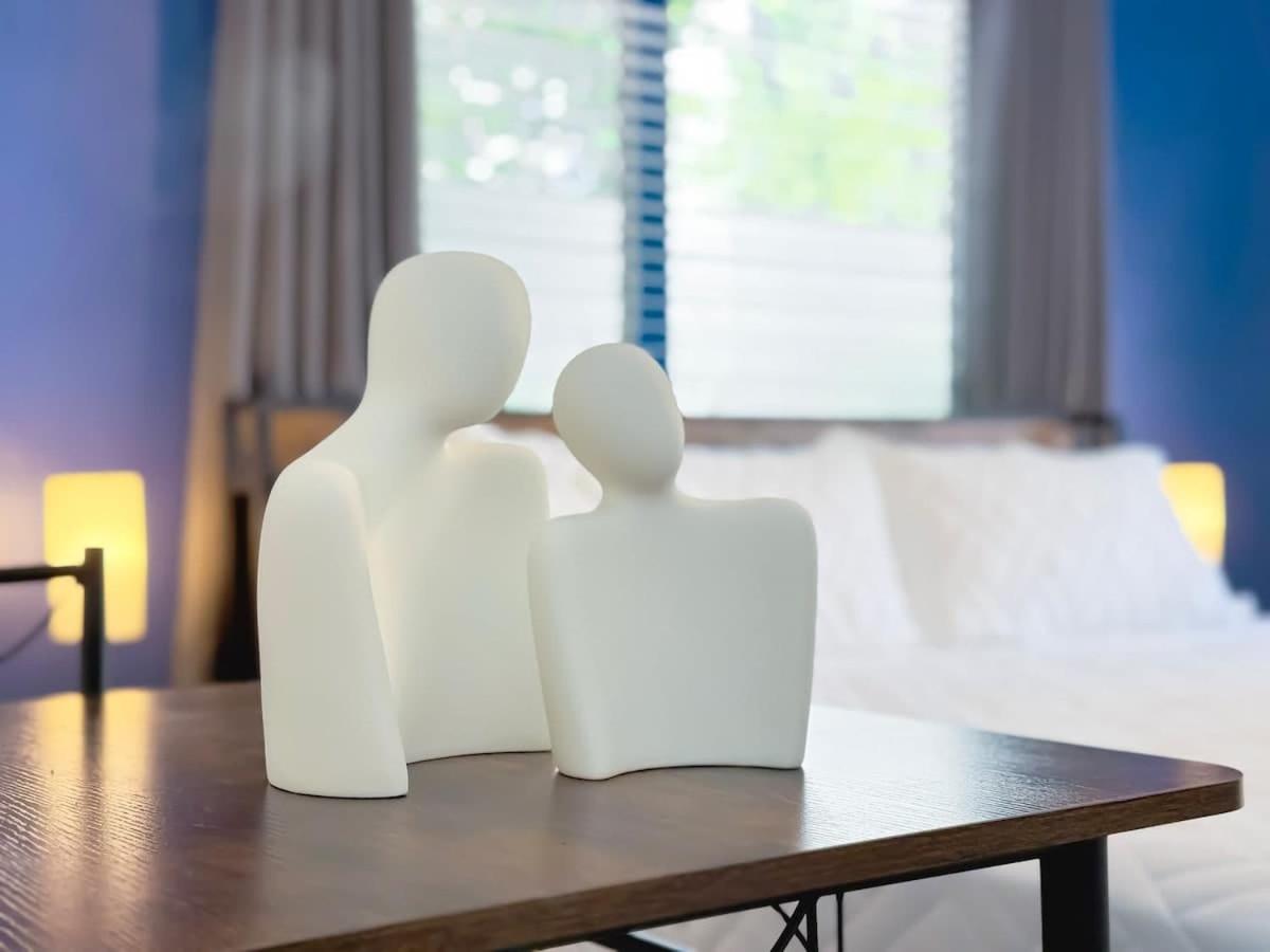 Miami Beach Studio with King Smart TV & Dining Nook - 4