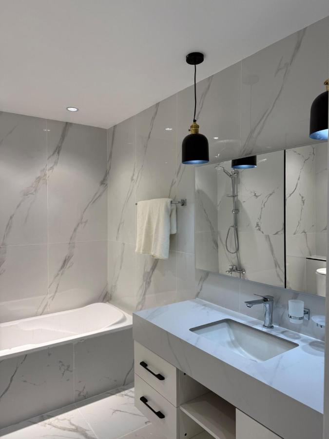 Sea View Spacious Apartment in JBR - 3