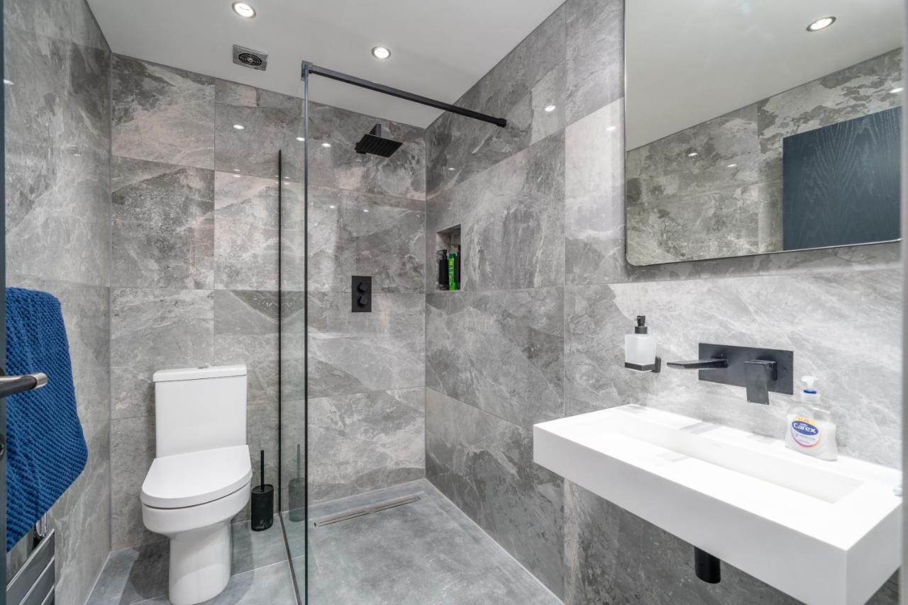 XL Executive 1 Bed Suite - Southwark - 3