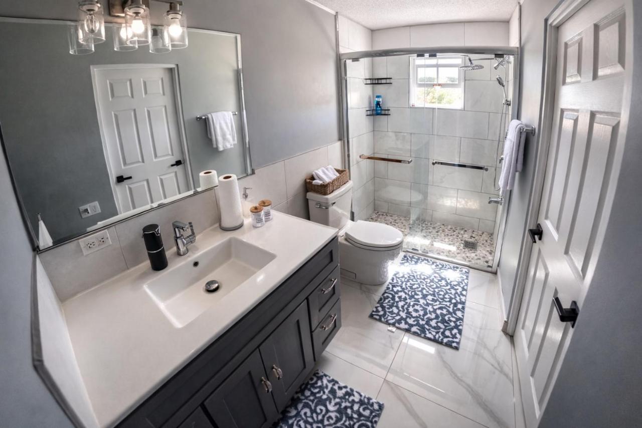 Casa28 1 BedRoom with half Bath 24Hr Security - 5