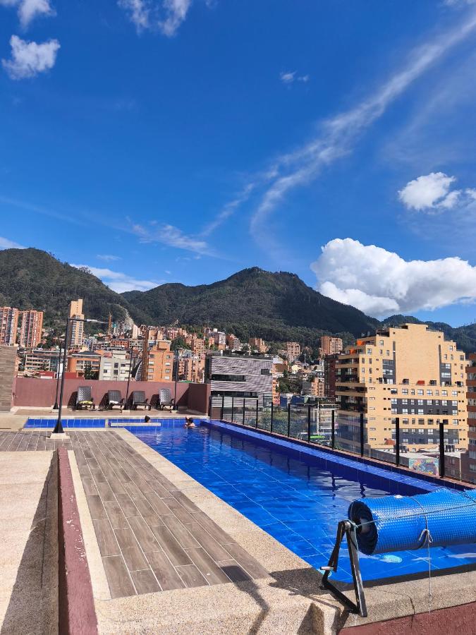 UrbanLofts Bogota Skyline Studio con Piscina