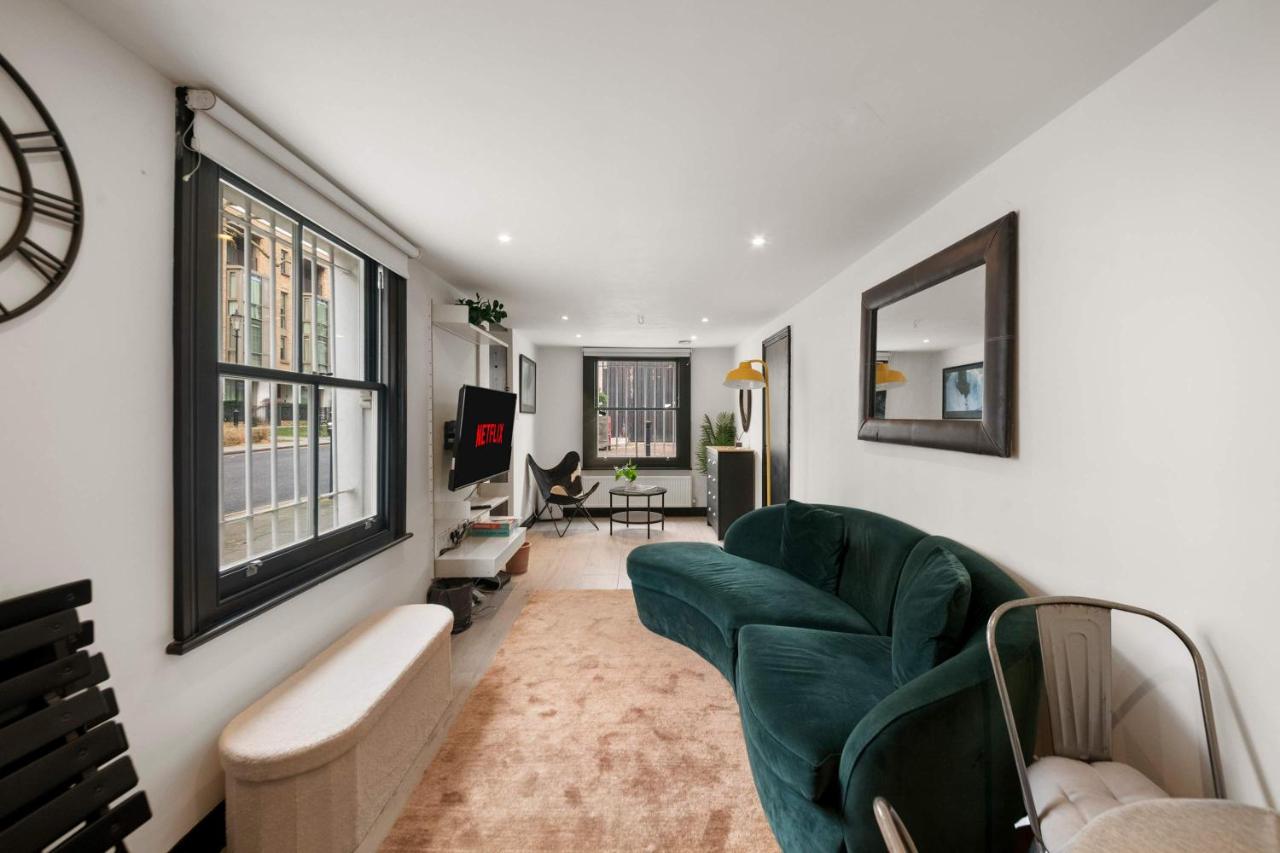 SG, Notting Hill and Portobello Road Mews House