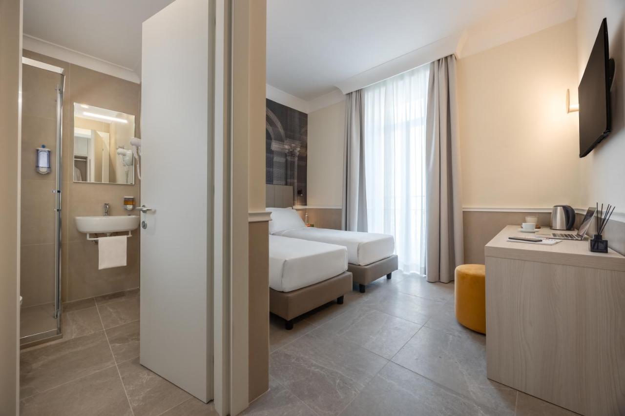 Hotel Astoria Garden - 3