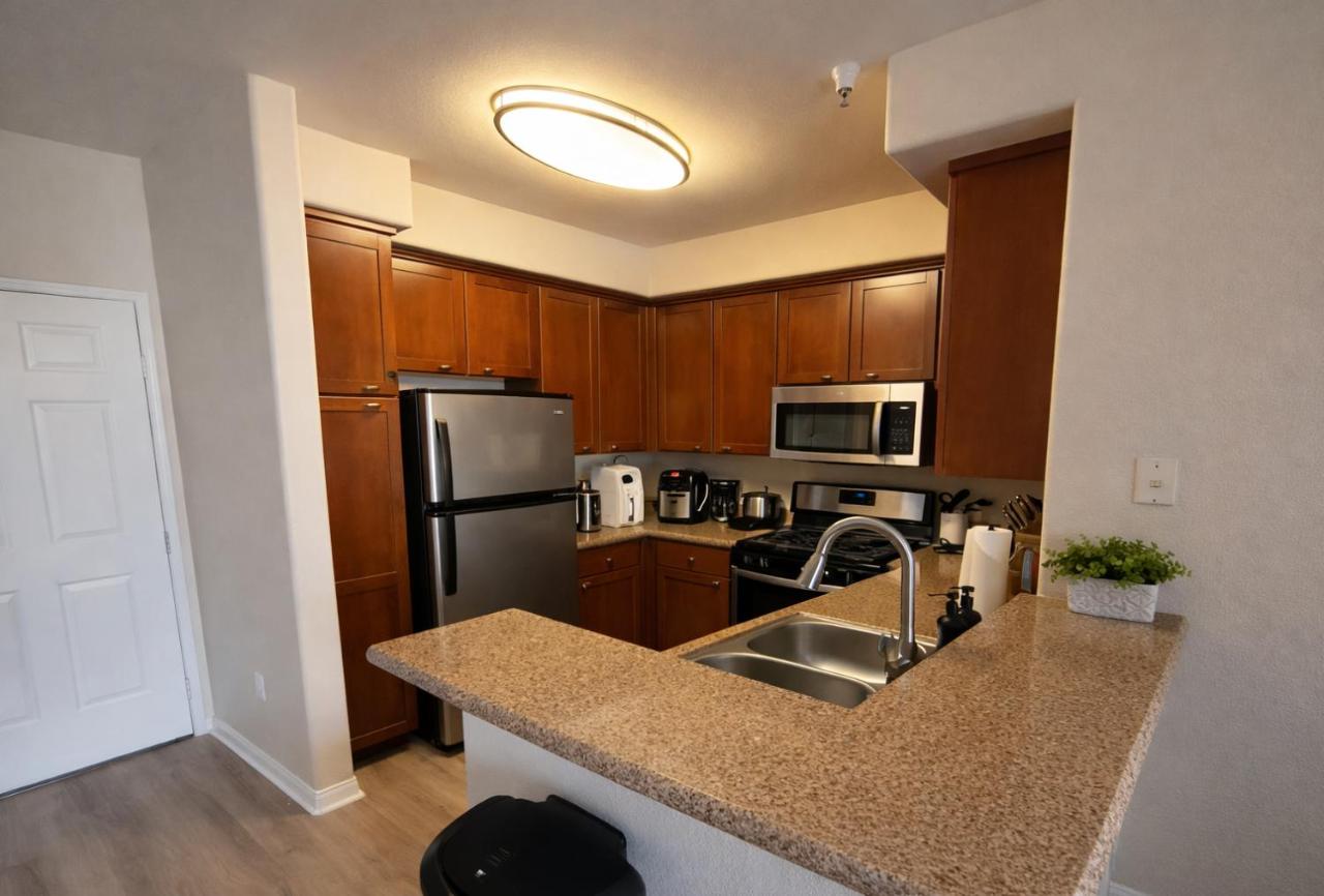 Marina Modern 2BR 2BA - 3