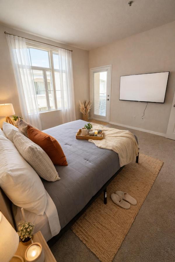 Marina Modern 2BR 2BA - 5