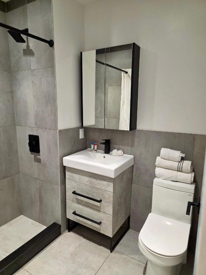 Rose Hotel Near Yankee Stadium - 3