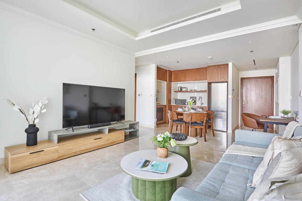 Frank Porter - Palace Beach Residence - 4