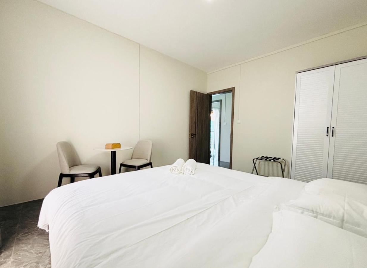 West14 Tamarin Bay - 5