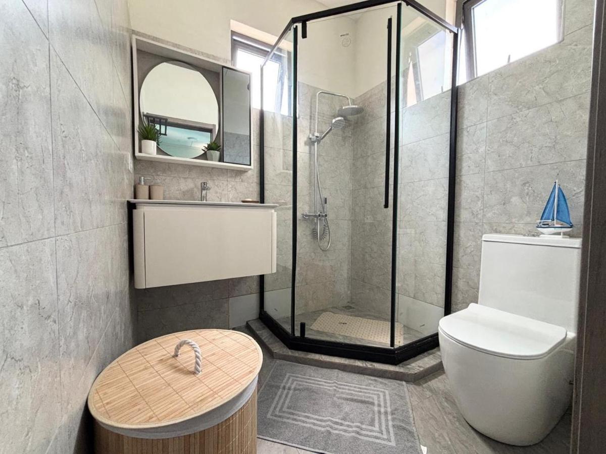 West14 Tamarin Bay - 3