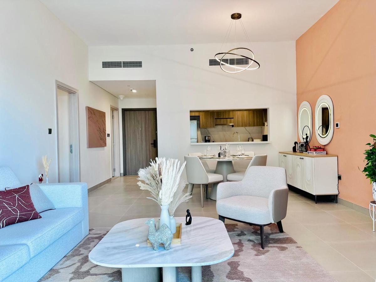 Golf Course Views Luxury 2BR Yas Golf Collection - 5