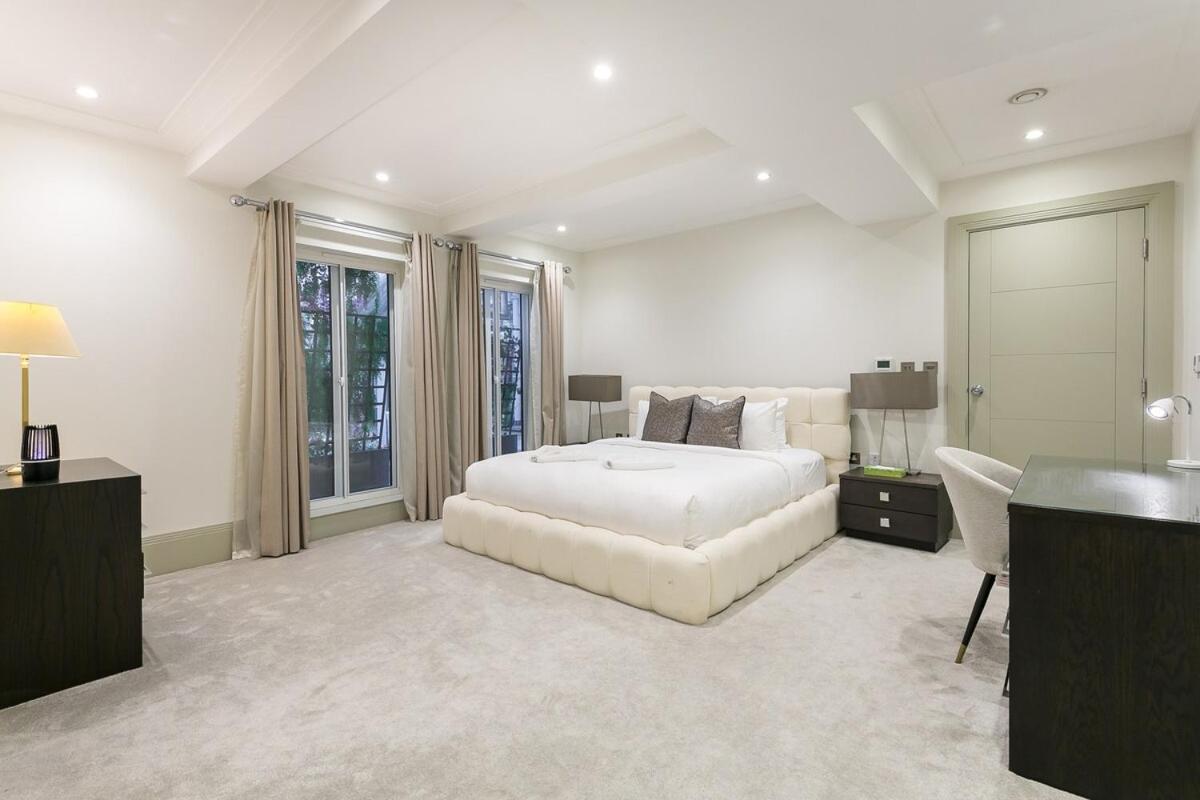 Park Lane Luxury 2BR Sleeps 6 Hyde Park View PL12C - 2