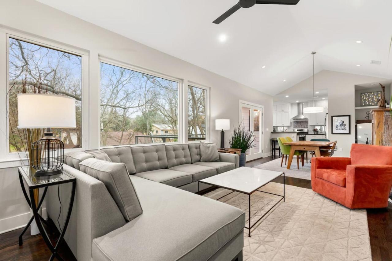 2BR 2BA South Lamar Gem, Near Zilker and Town Lake by Austin Vacay