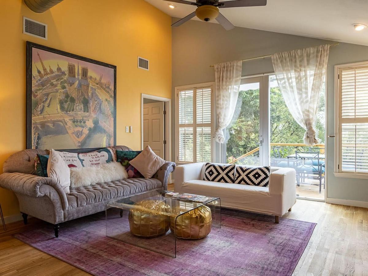 East ATX 3BR 2BA, Patio and Fire Pit Mins to Downtown by Austin Vacay