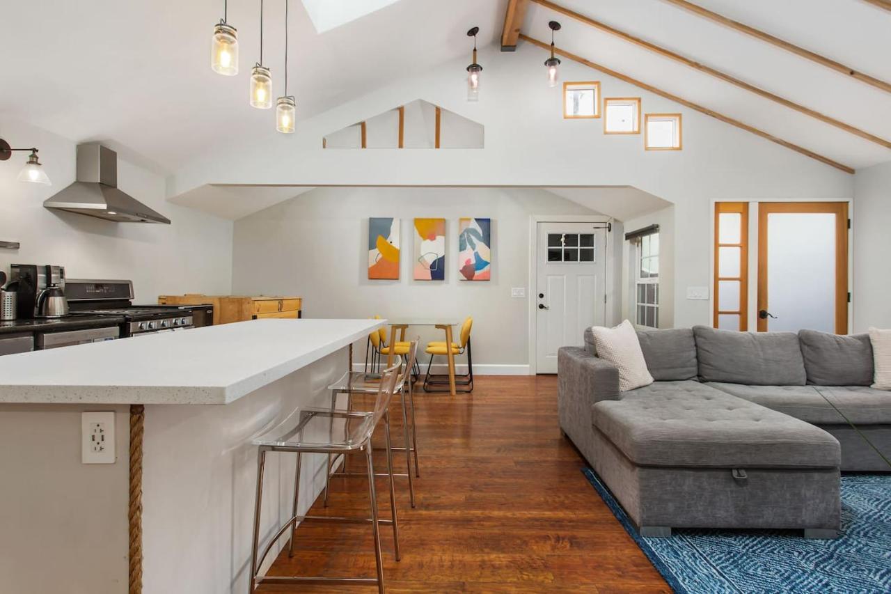 Downtown Culver City House w/ Backyard, AC & Garage - 4