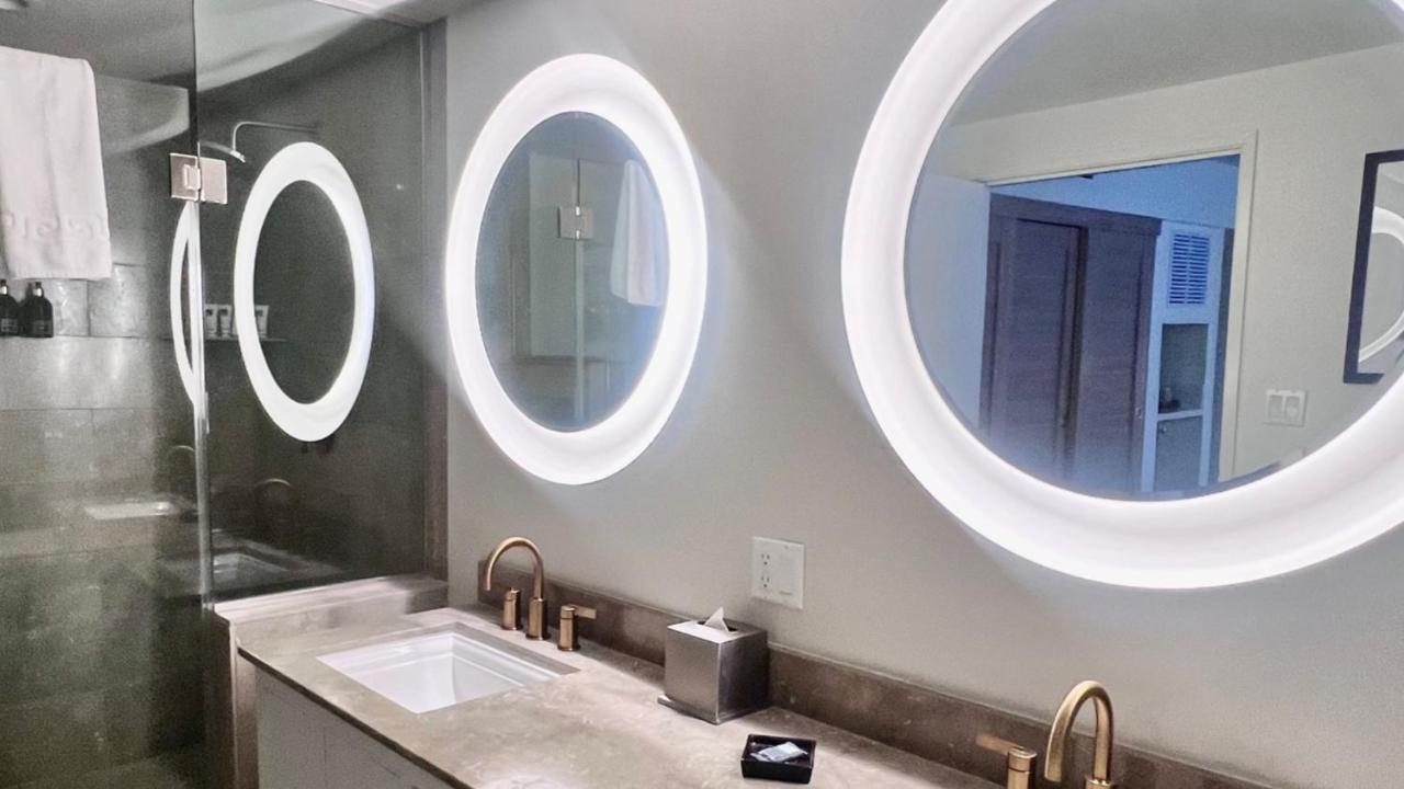 Luxe Sunset Boulevard Hotel - 3