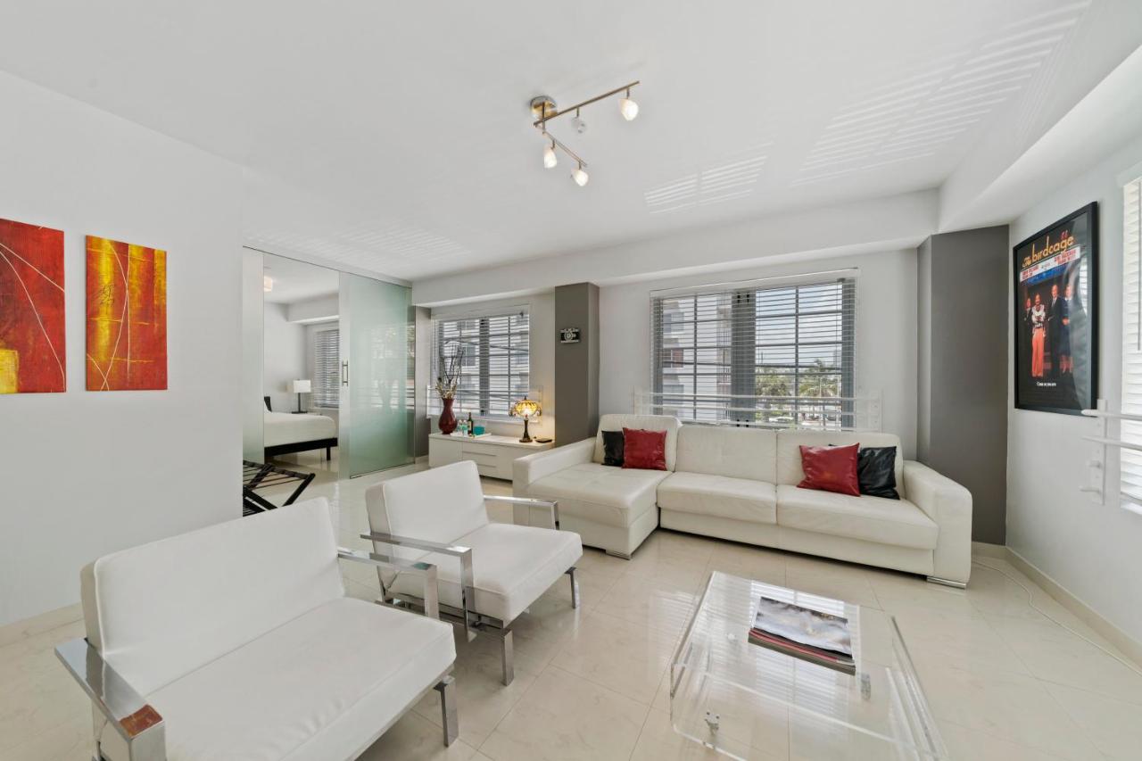 Ocean Drive Perfect Apartment, Iconic Art Deco Oceanfront Building, Walk to Everything! - 5