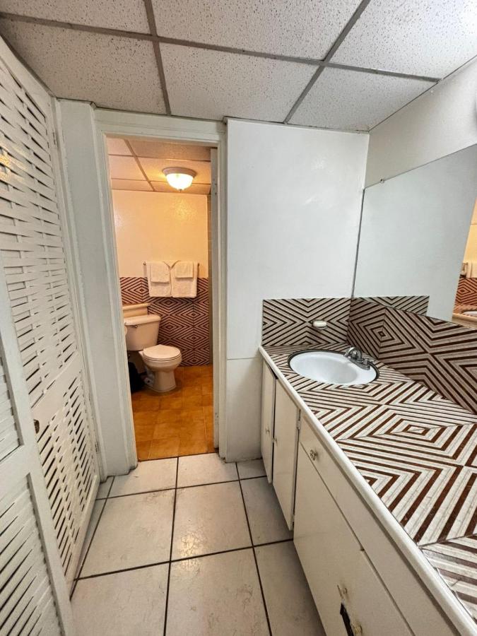 Beach View Studio - Montego Bay Club - 2