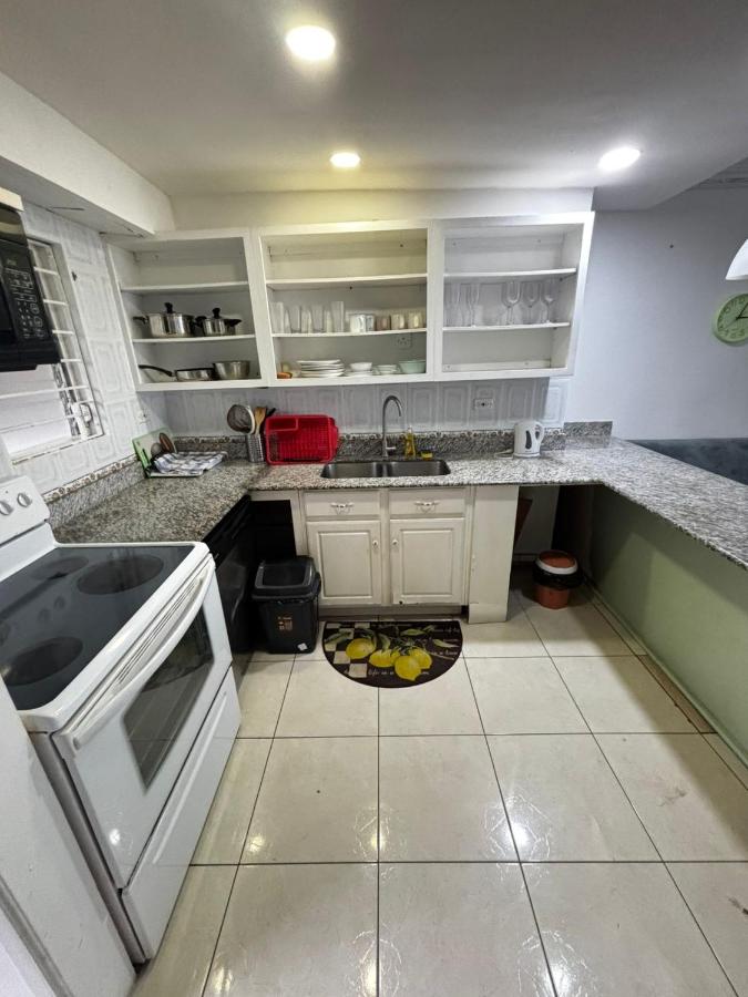 Cozy Beach Suite-Montego Bay Club - 3