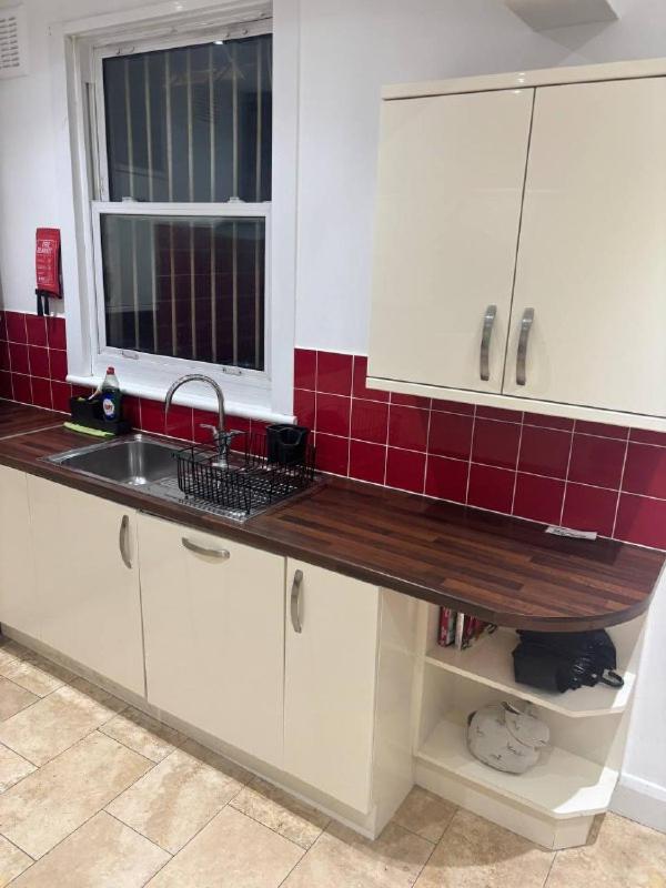 overbury crescents - 3