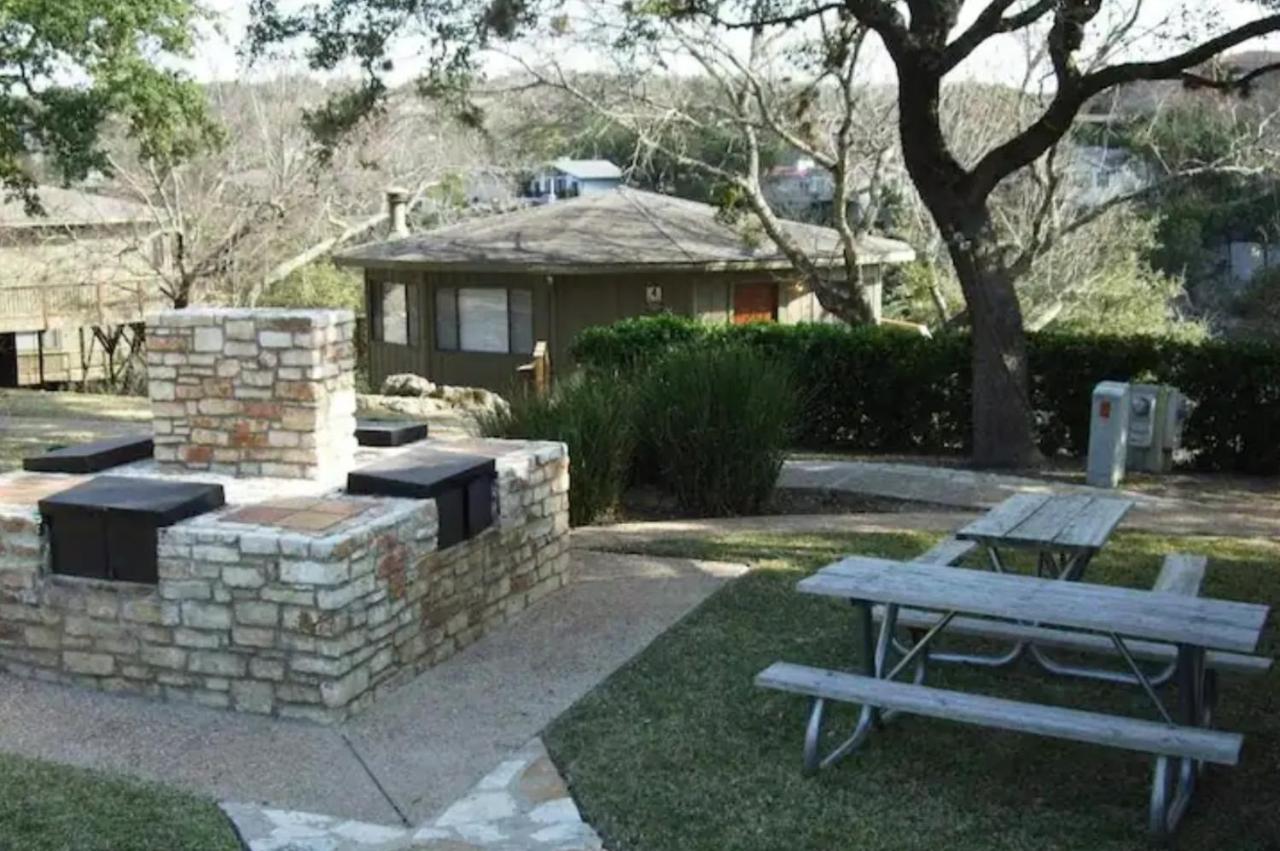 Lake Travis Tree Lodge — photo 22
