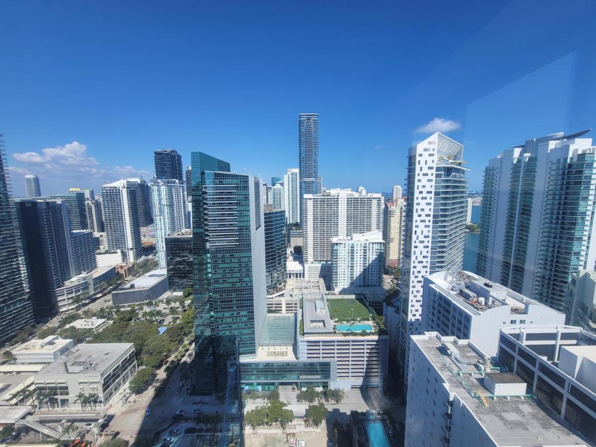 Ultra-Luxury 3 Bedroom Private Residence with Panoramic Views Four Seasons Miami - 4