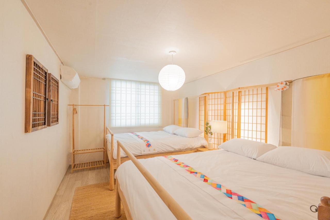 1m Walk Stn, 3BR,12pax, Near the airport bus, DDP 15 mins - 5