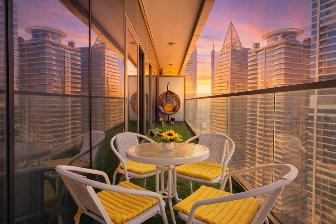 2BR Burj Khalifa and Sea View Apartments in Paramount Hotel Midtown - 4