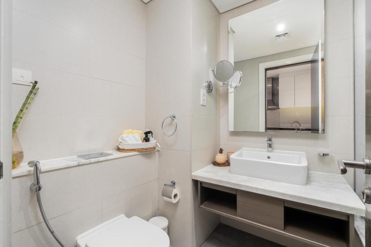 Boutique Apartment Canal Views - Downtown - 3