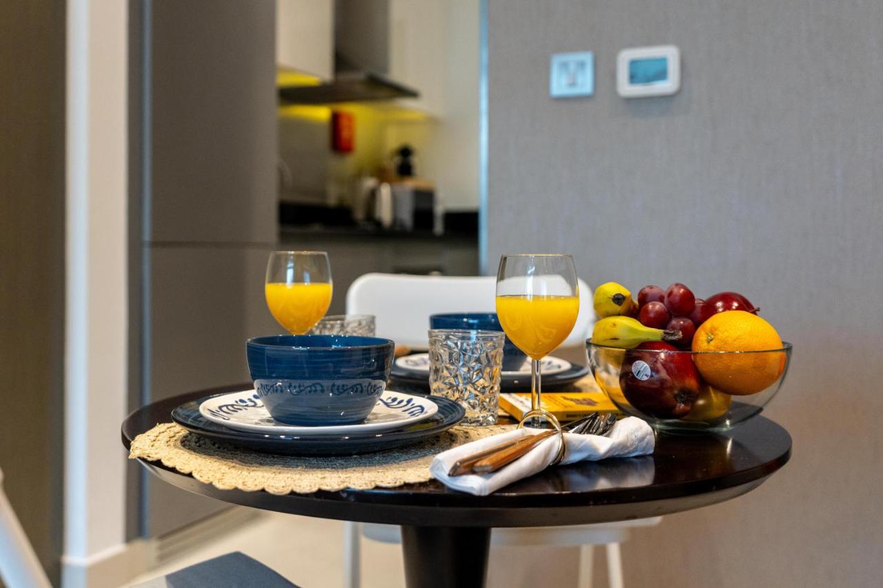 Boutique Apartment Canal Views - Downtown - 5