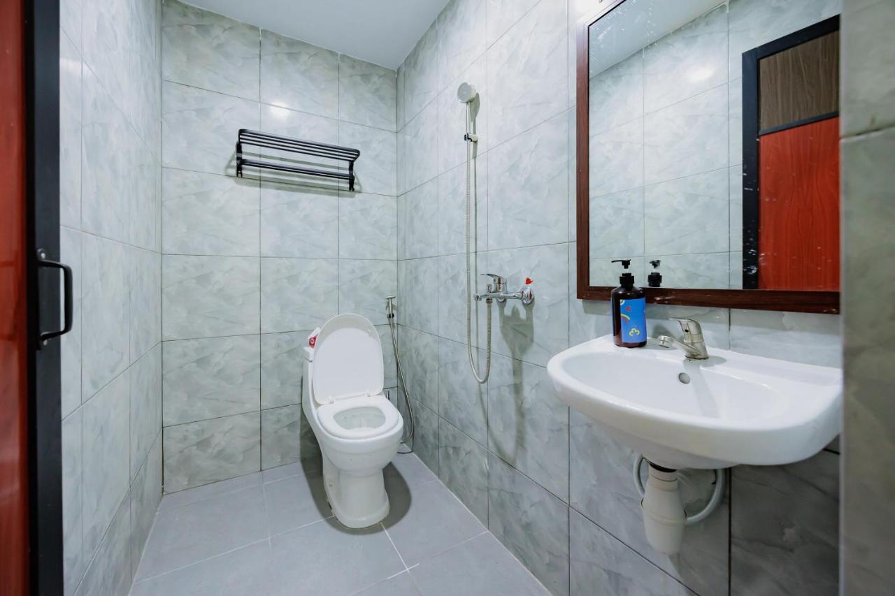 Sans Hotel Sedana Batam - 3