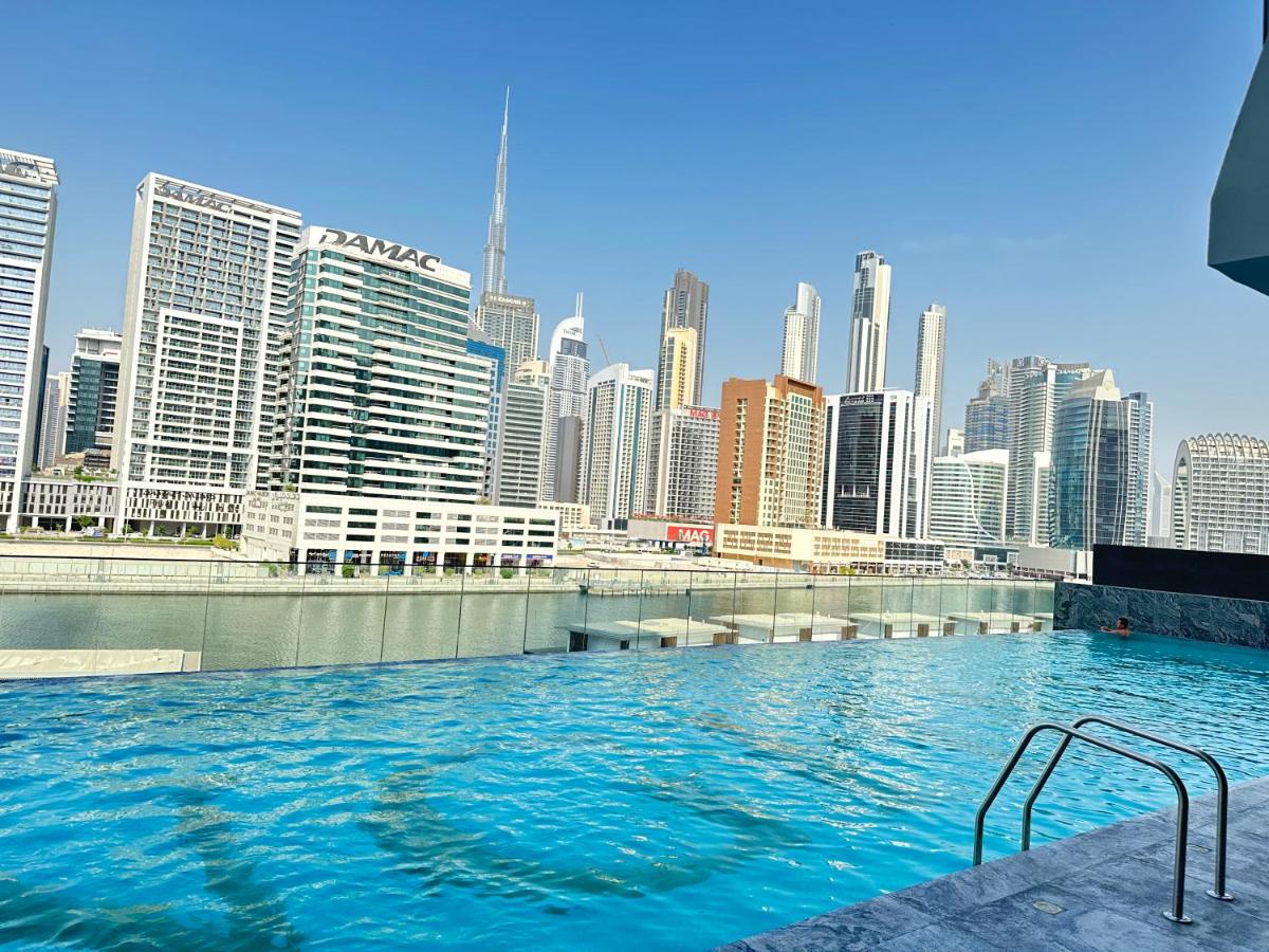 Binghatti canal 2 bedroom burj khaifa view with private jacuzzi Kings - 4