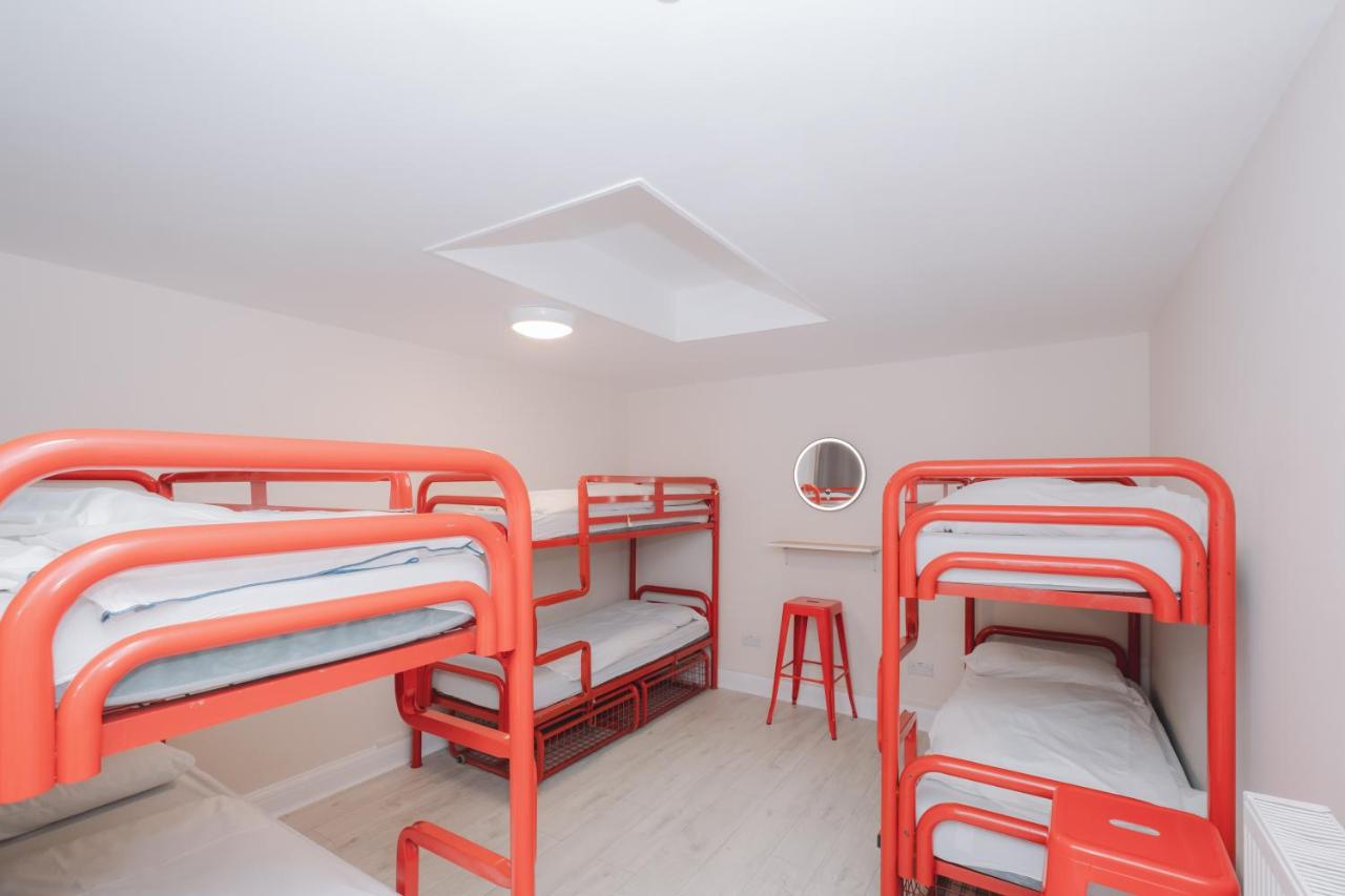 Astor Victoria Hostel - 2