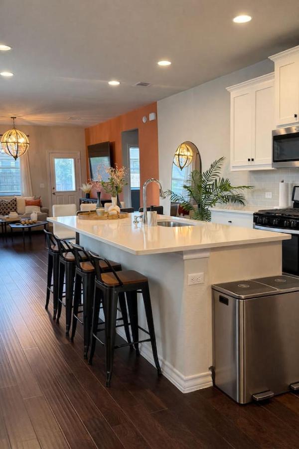 Family and Pet Friendly 3BR Near AUS Airport - 5