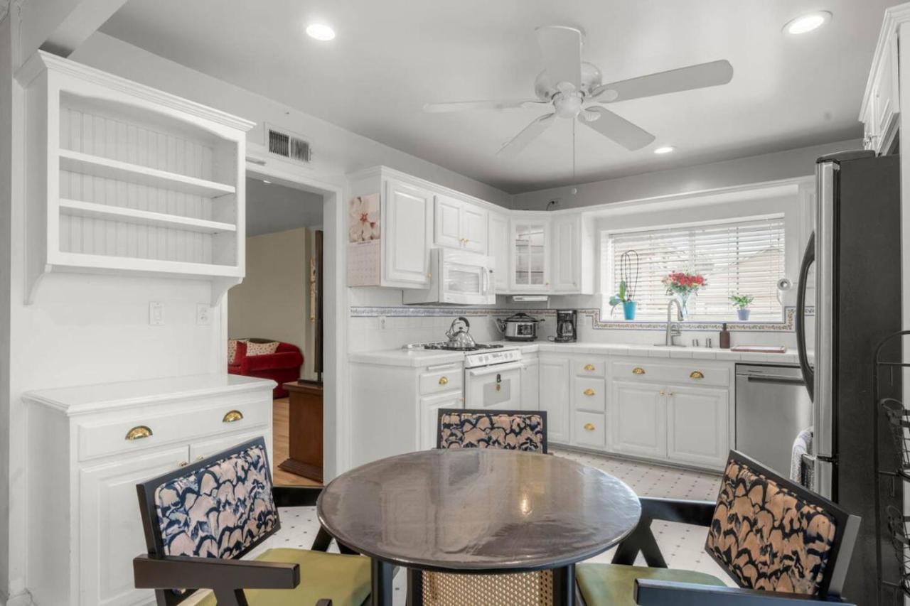 Sunny North Hills with Pool and Fun - 5