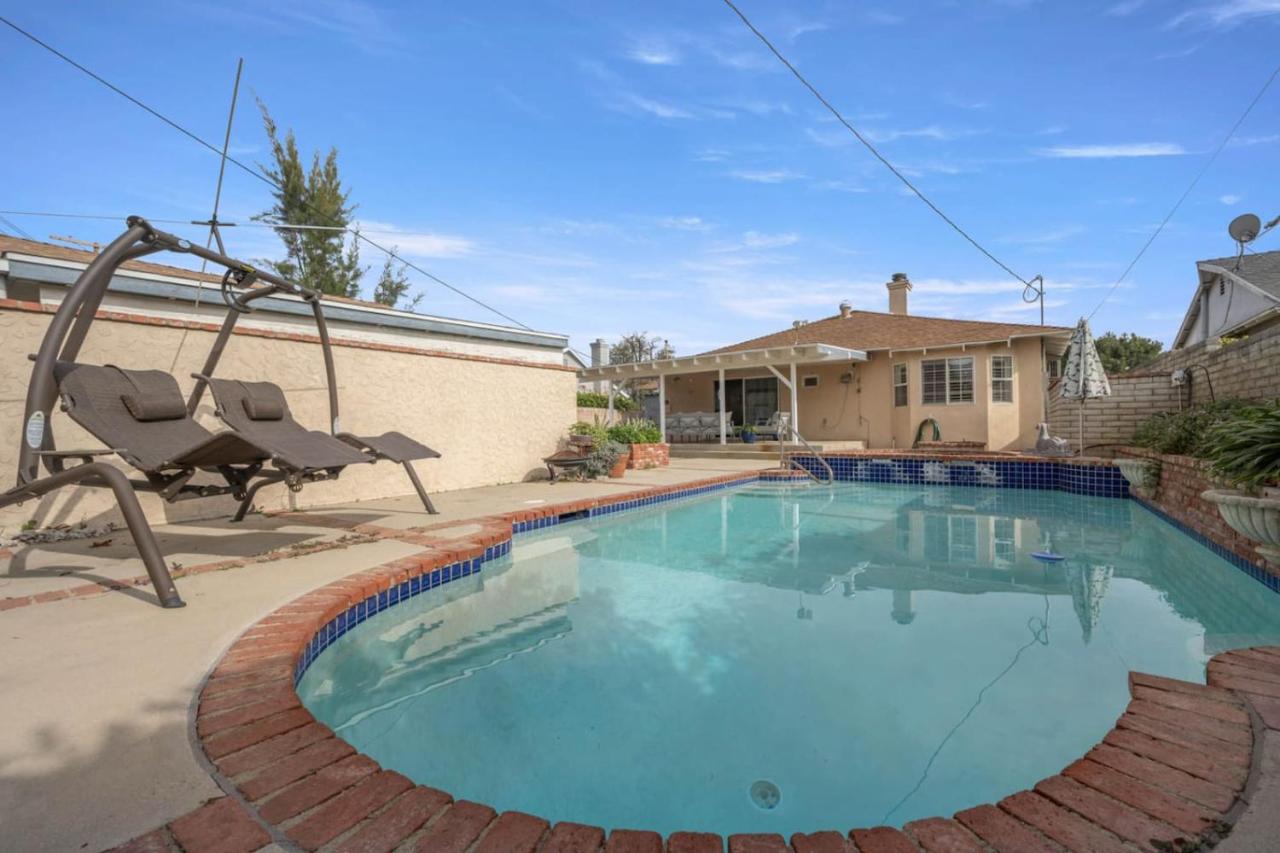 Sunny North Hills with Pool and Fun - 4