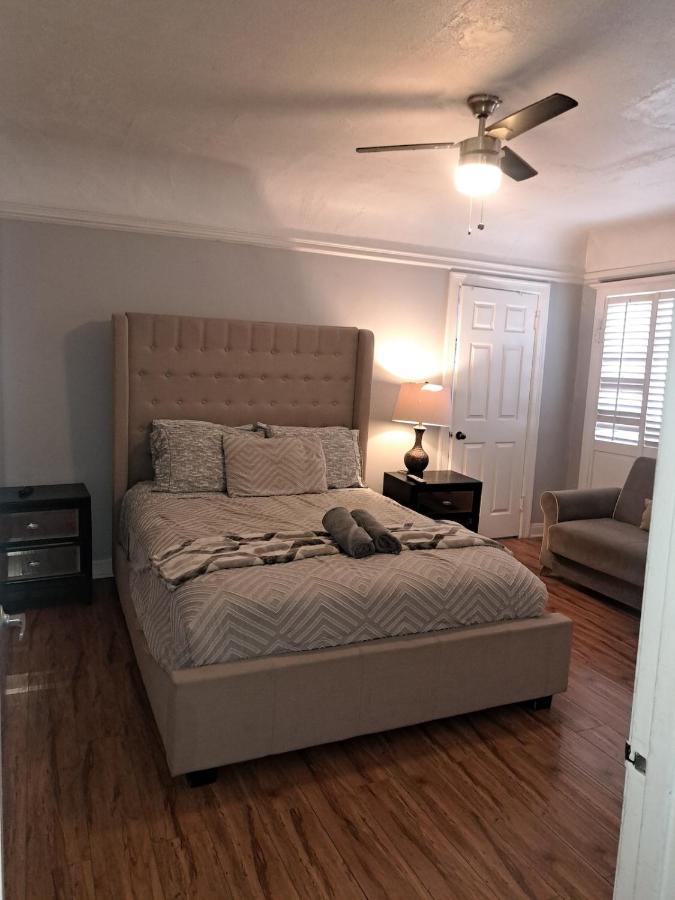 3 bedroom plus 2 baths in Beverly hills - 2