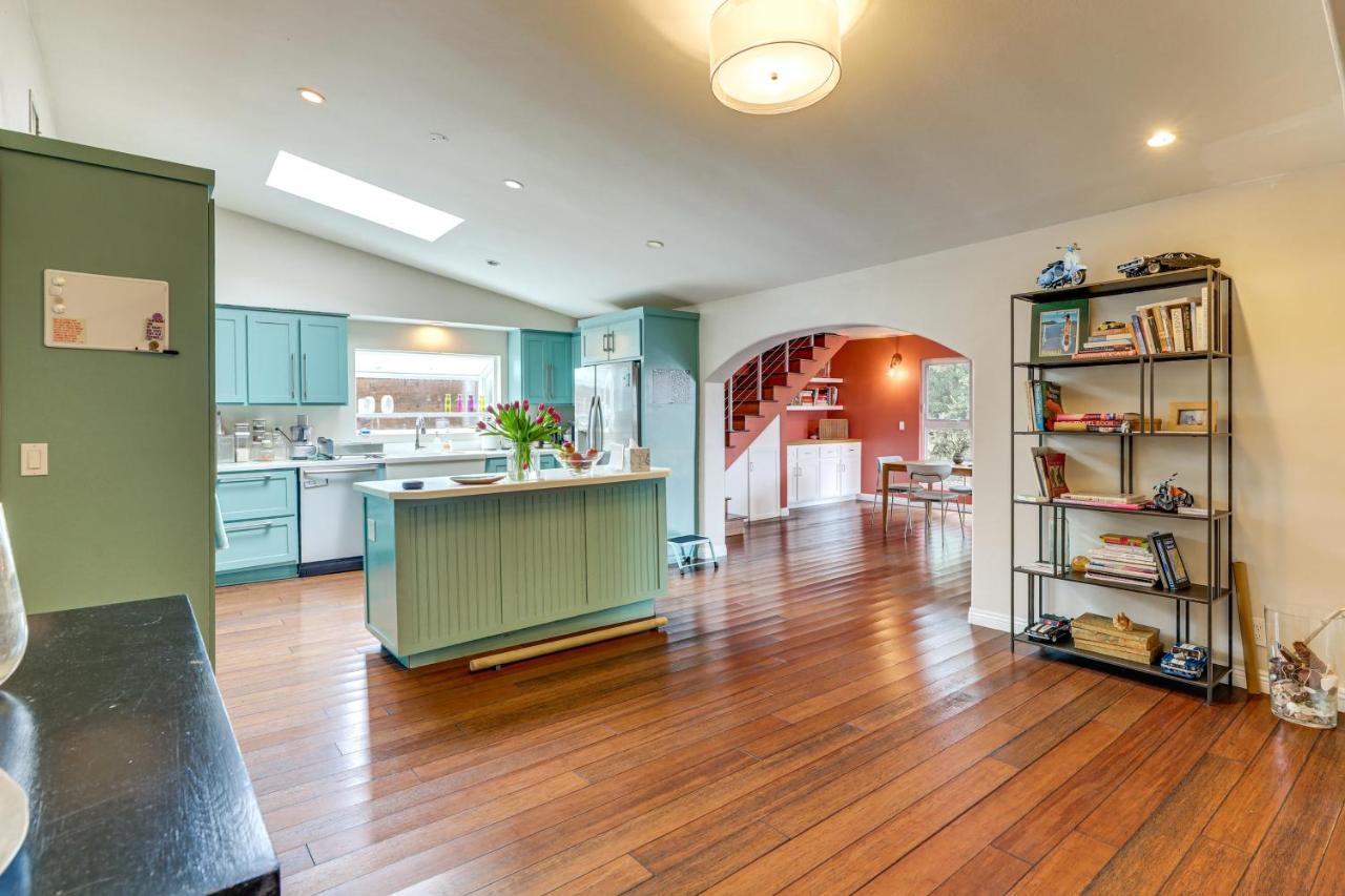 Great for Families! Mtn-View Los Angeles Home - 4