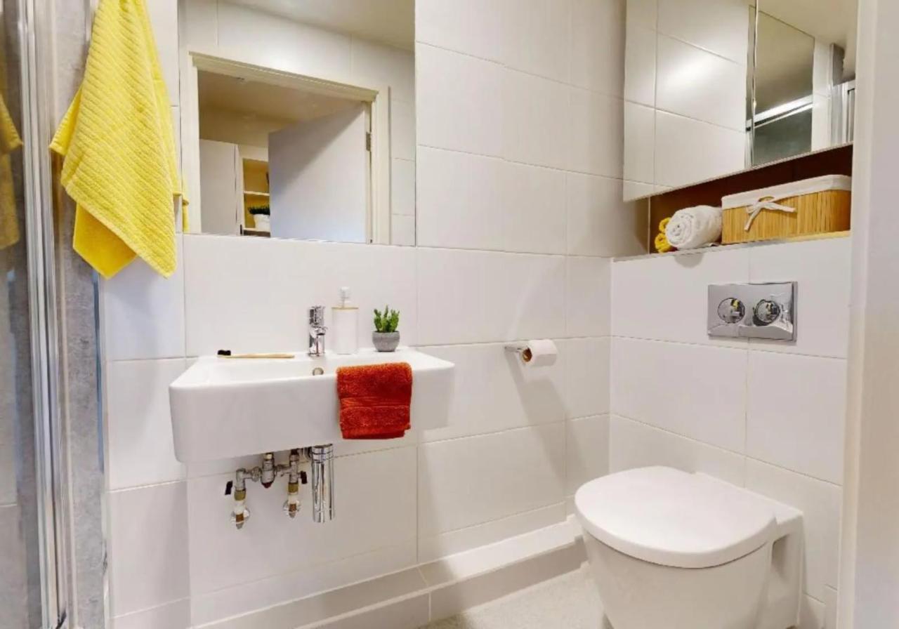 iQ Paris Gardens in London - 3