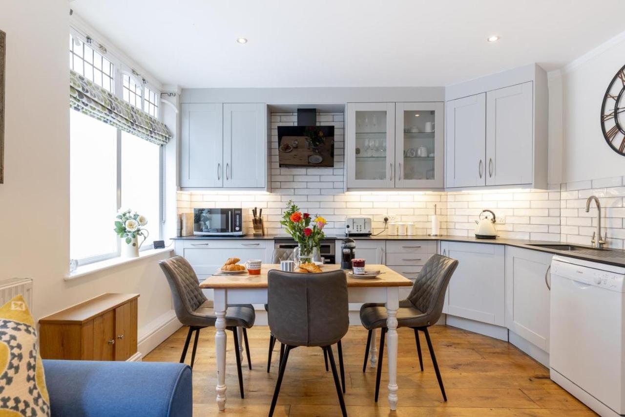 2 Bed in Bath oc-bhr24