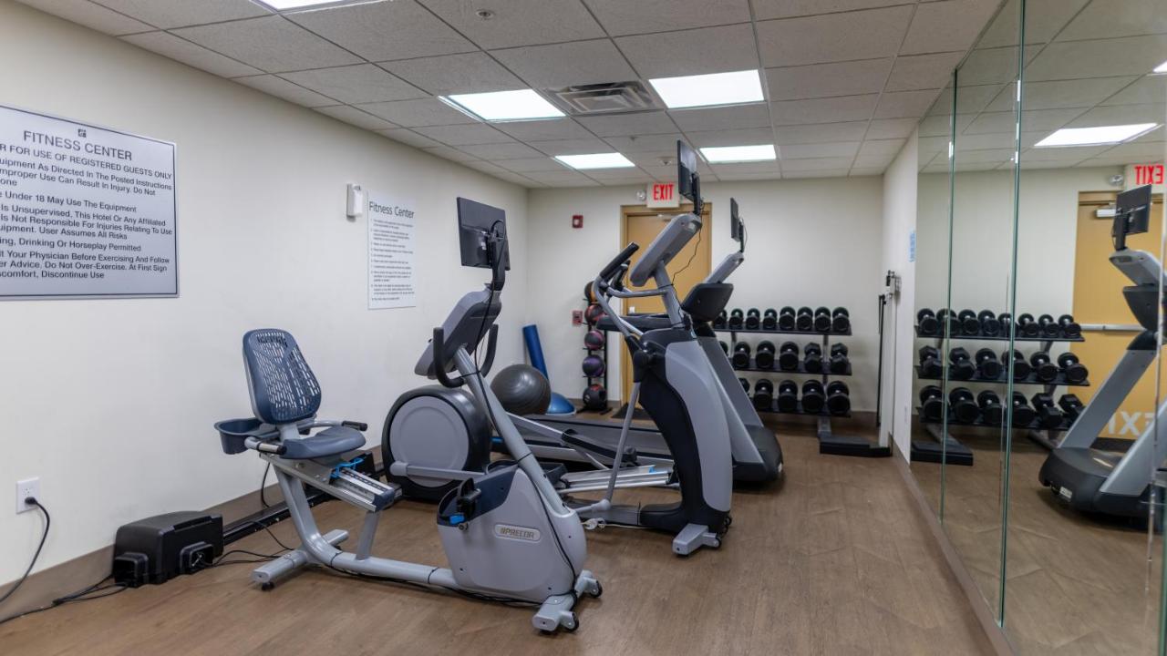 Holiday Inn Express & Suites Macon — photo 21