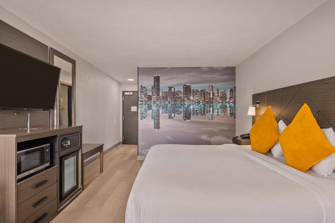 B&B Hotel Miami Airport — photo 13