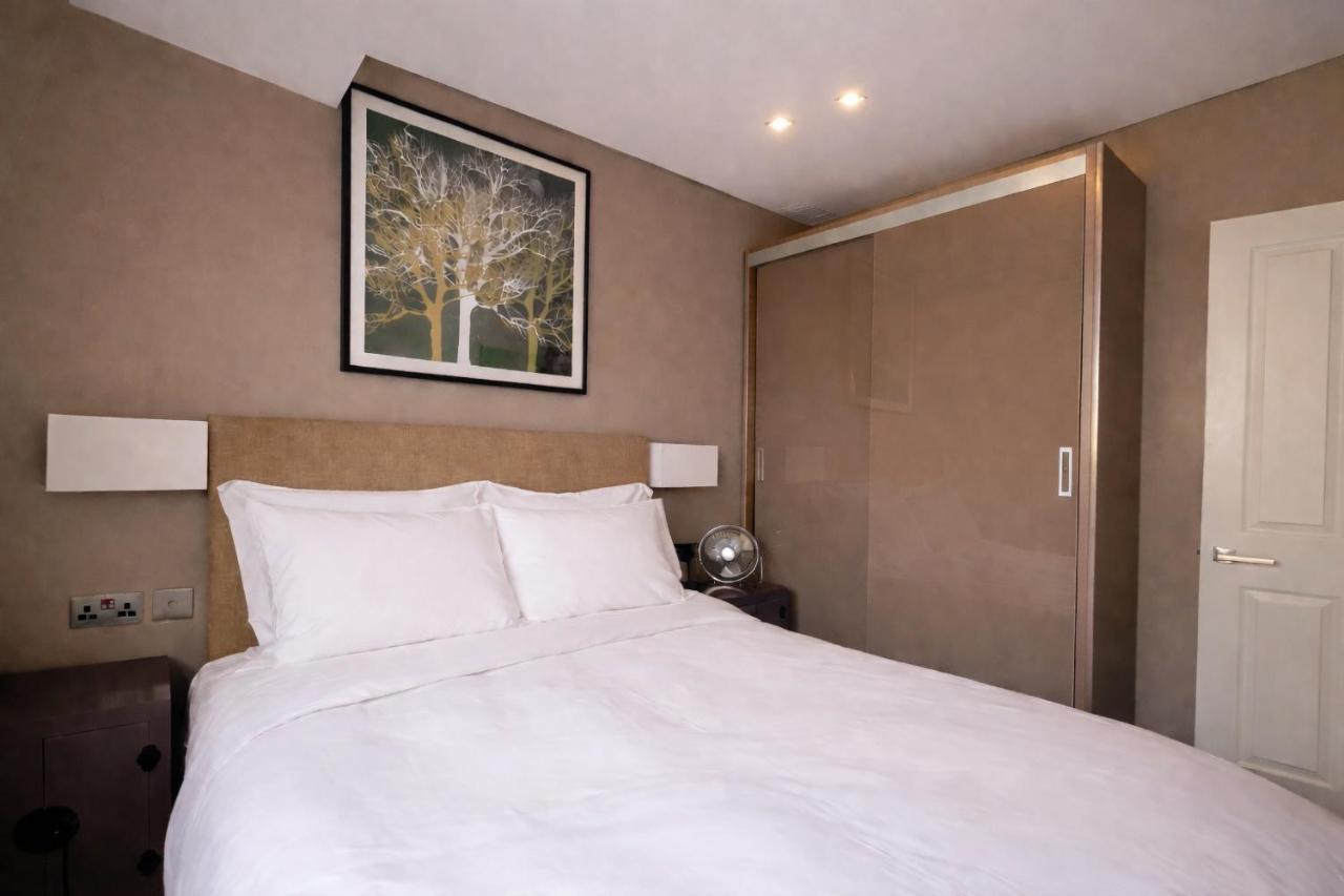 Cosy 2Bed Penthouse on Sussex Gardens - 4