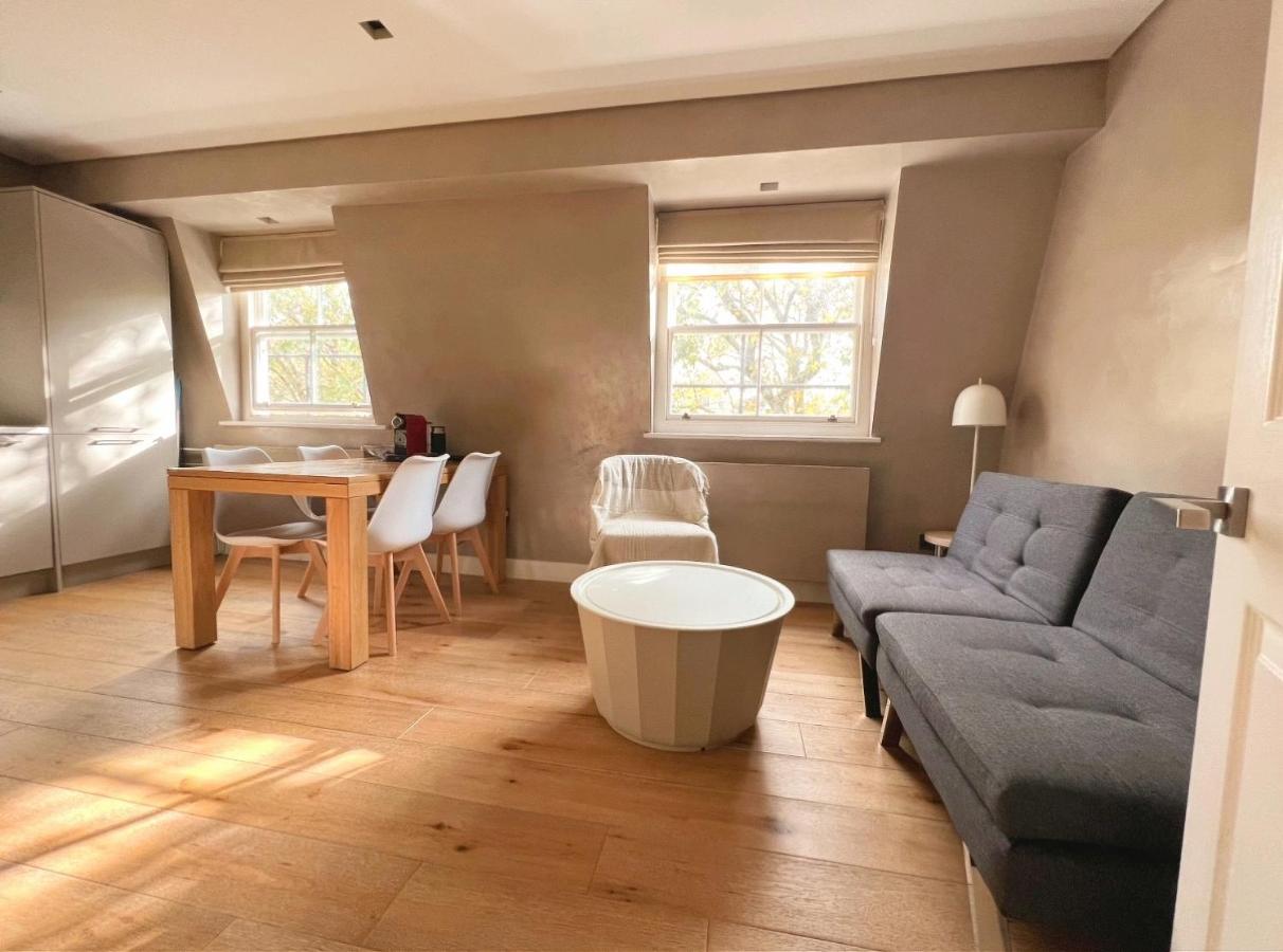 Cosy 2Bed Penthouse on Sussex Gardens