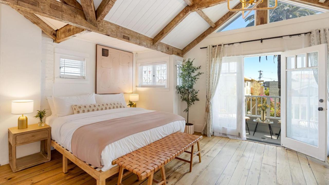 Venice Veranda by AvantStay 1 Block to Venice Beach Rare Walk Street Firepit Outdoor Dining - 2