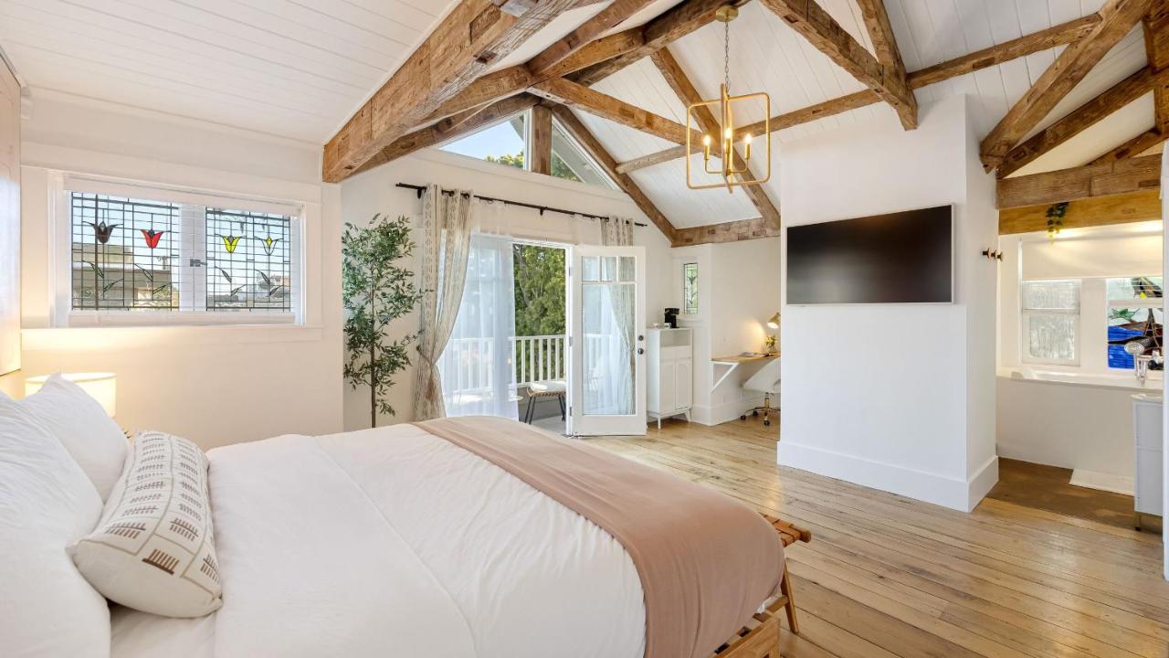 Venice Veranda by AvantStay 1 Block to Venice Beach Rare Walk Street Firepit Outdoor Dining - 5