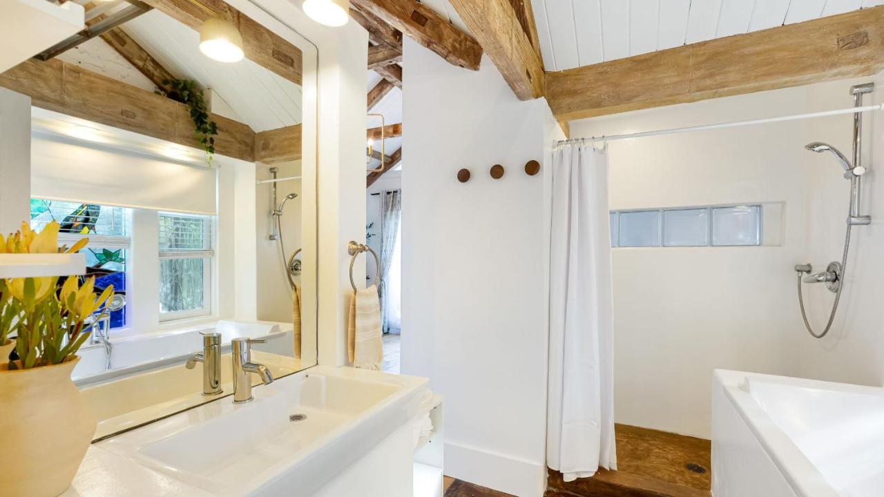 Venice Veranda by AvantStay 1 Block to Venice Beach Rare Walk Street Firepit Outdoor Dining - 3