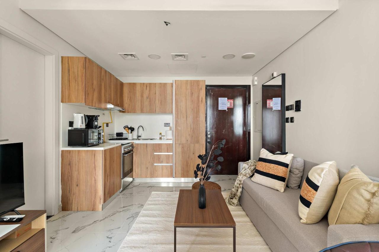 Silkhaus Vacation Homes City View 1BDR In Maryah Vista Tower - 3