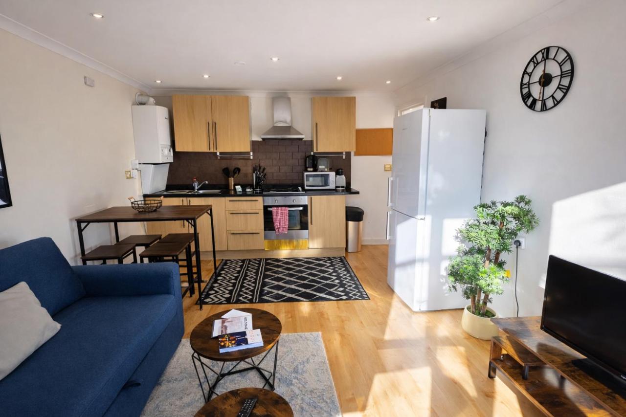 Edgware road apartment - Sleep 6 - 3